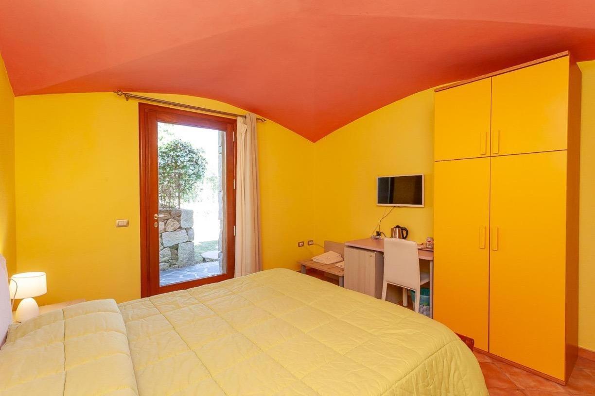 B&B Pettirosso Garden San Teodoro  Buitenkant foto