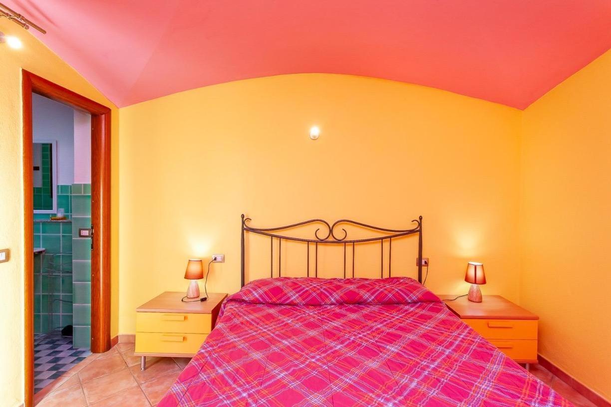 B&B Pettirosso Garden San Teodoro  Buitenkant foto