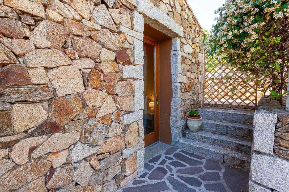 B&B Pettirosso Garden San Teodoro  Buitenkant foto